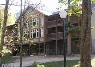 Cedar Mountain Lodge exterior